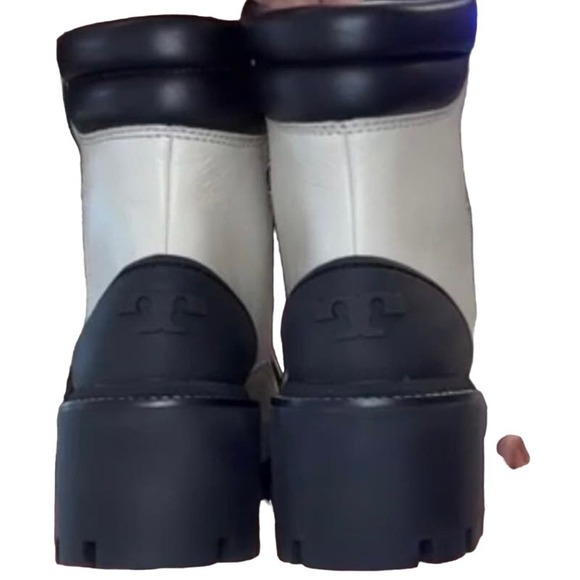 TORY BURCH LUG SOLE HIKER ANKLE BOOT WAXY COW LEATHER / NAPPA SIZE 6 NWB - Picture 4 of 11